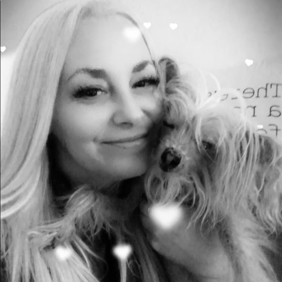 Meet your Posher, Dani - Picture 1 of 1